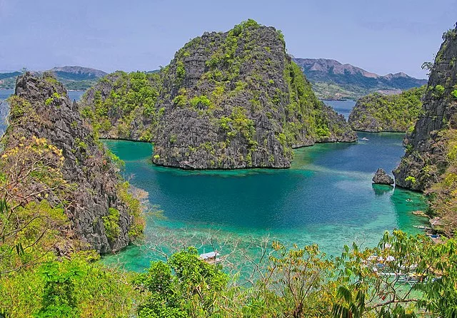 Top 10 Best Beaches in the Philippines
