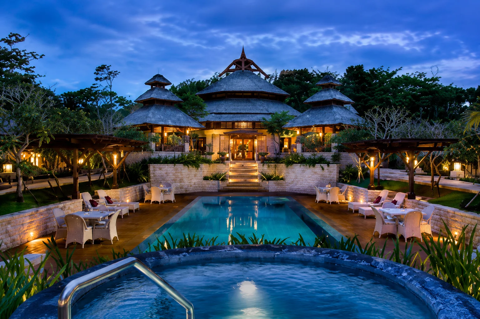 Shangri-La Boracay Resort and Spa — clifftop villas overlooking the Sulu Sea
