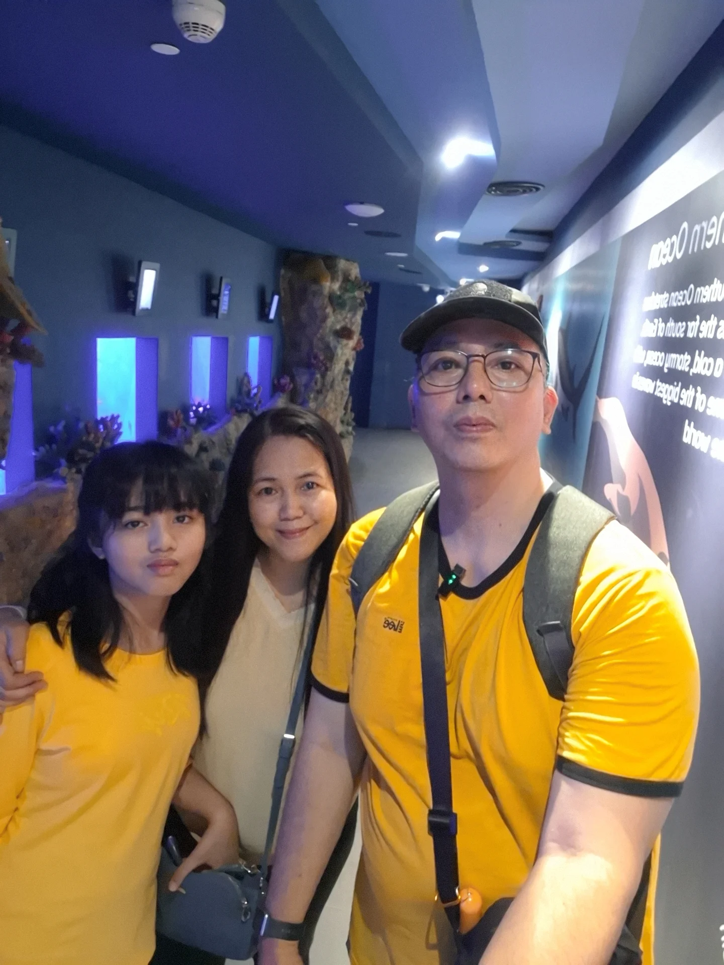 Giovanni Carlo Bagayas with wife Maybel and daughter May Carl at the entrance lobby of Cebu Ocean Park, Cebu City