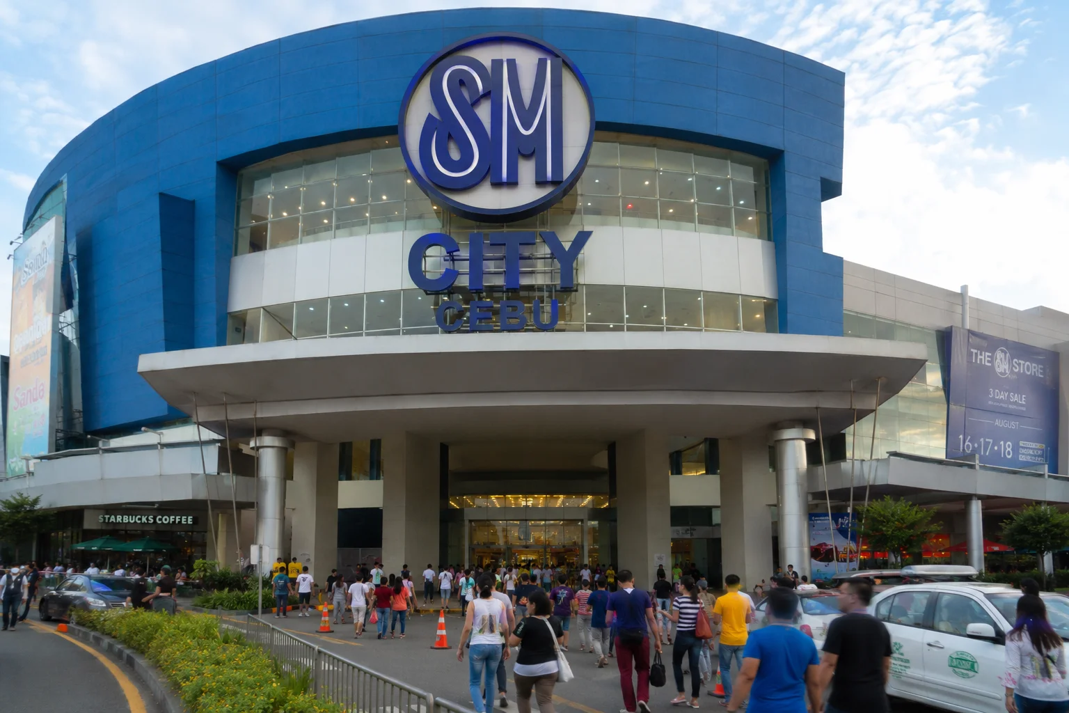 SM City Cebu mall entrance, North Reclamation Area, Cebu City