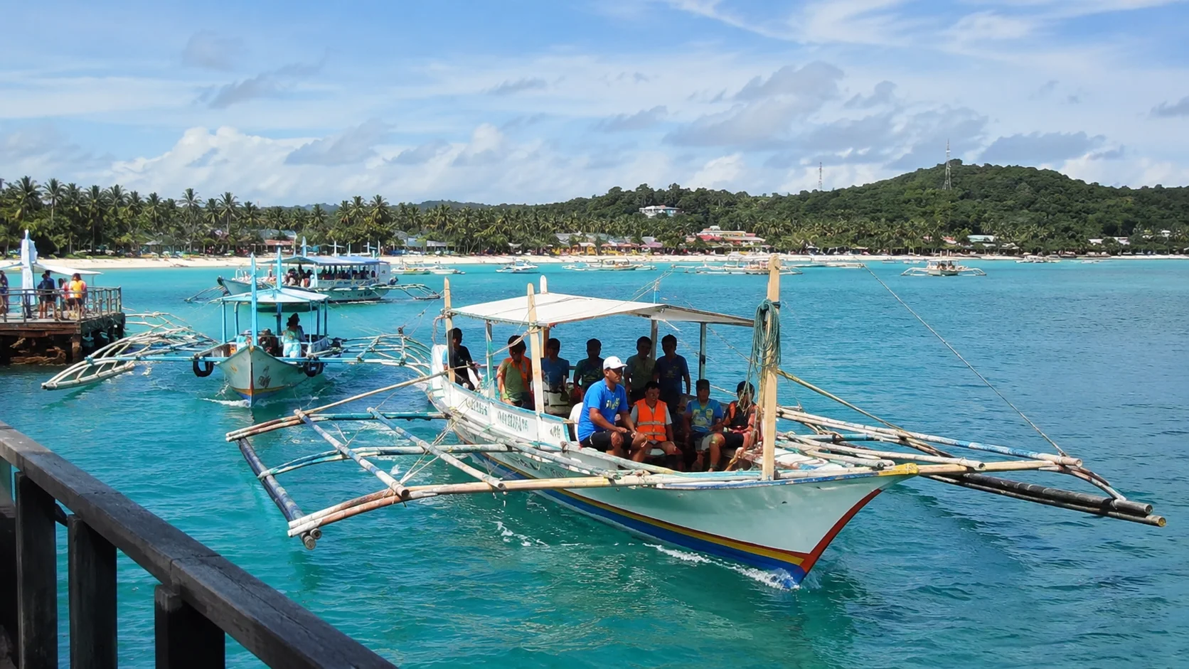 Boat transfer from Caticlan Jetty Port to Boracay Island