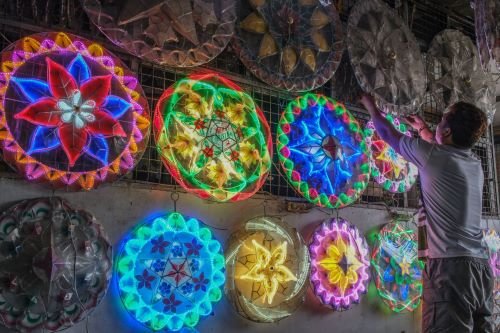 37 Fun Facts About the Philippines (2026): Surprising, Weird & True 22 Colorful parol Christmas lanterns in the Philippines